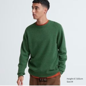 Uniqlo premium lambswool crewneck sweater